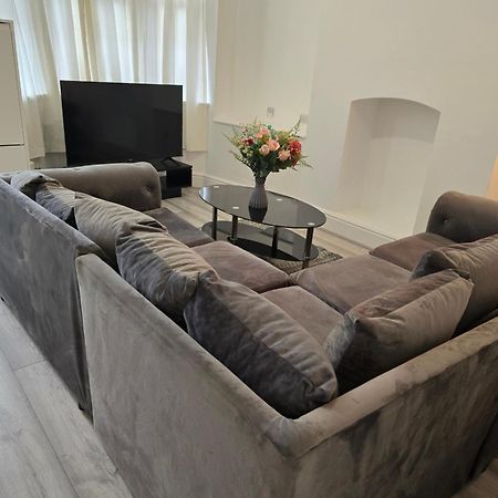 Realwood Homes Ноттингем Экстерьер фото