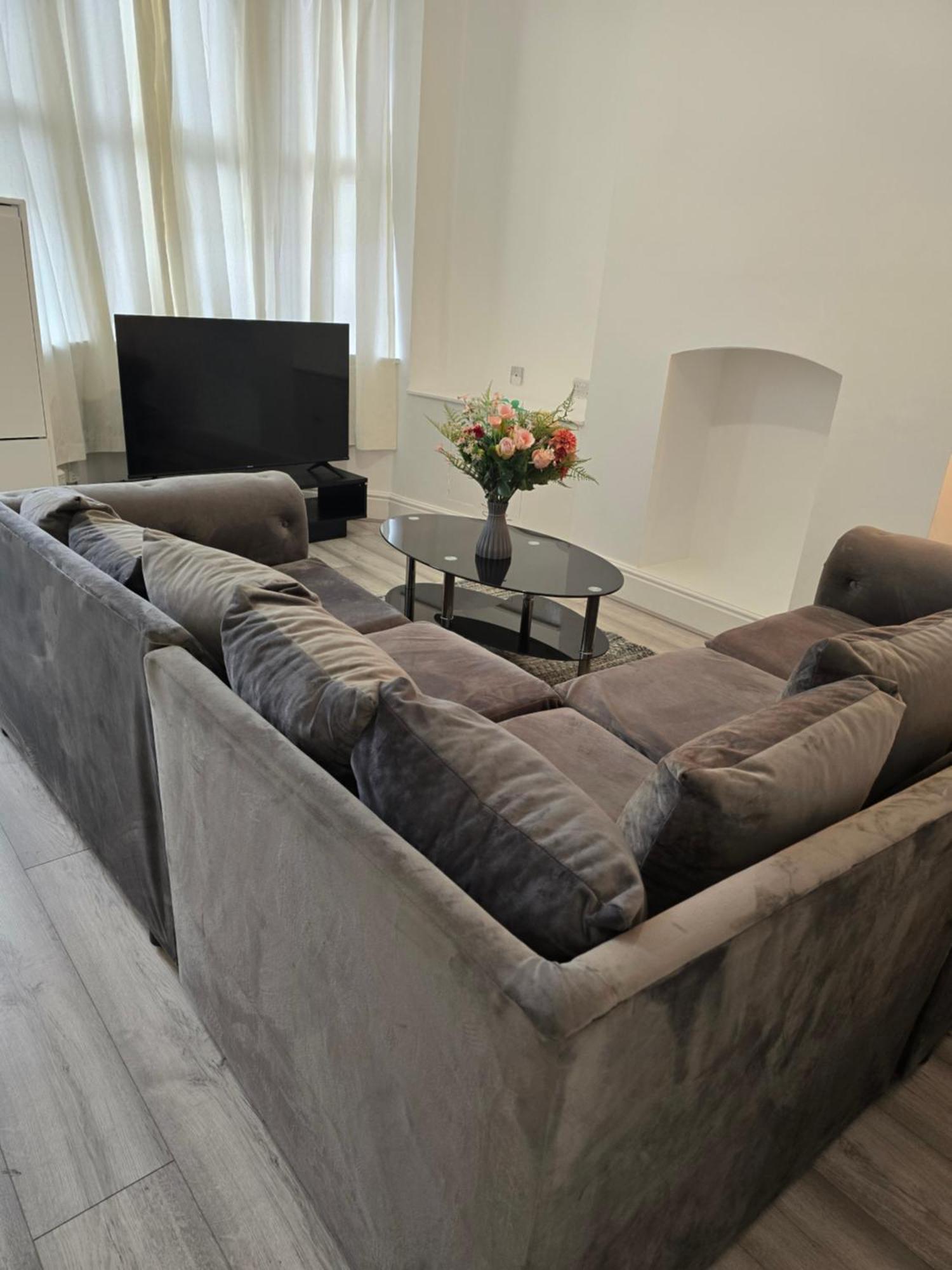 Realwood Homes Ноттингем Экстерьер фото